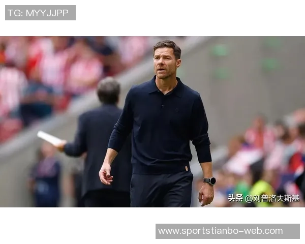 皇马球员对阿隆索的批评声浪加剧高层态度引发关注